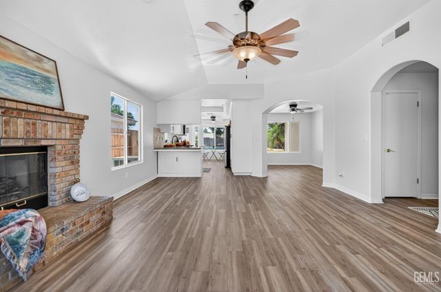 10331 Cheyenne Drive, Bakersfield, CA 93312