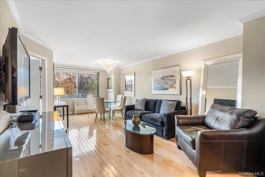 220-55 46th Avenue 5P, Bayside, NY 11361