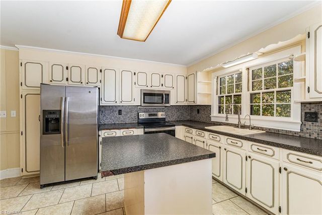 112 Ford Street, Thomasville, NC 27360