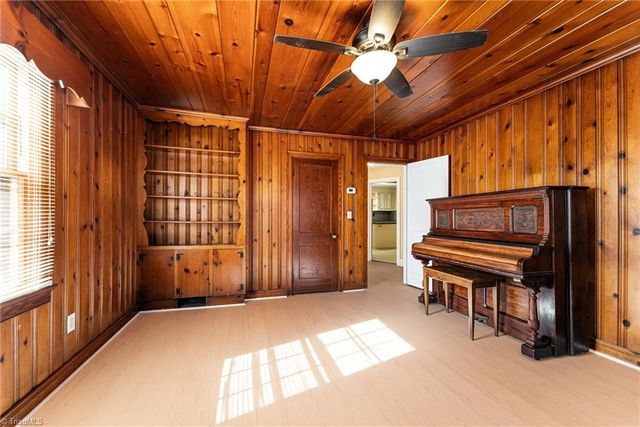 112 Ford Street, Thomasville, NC 27360