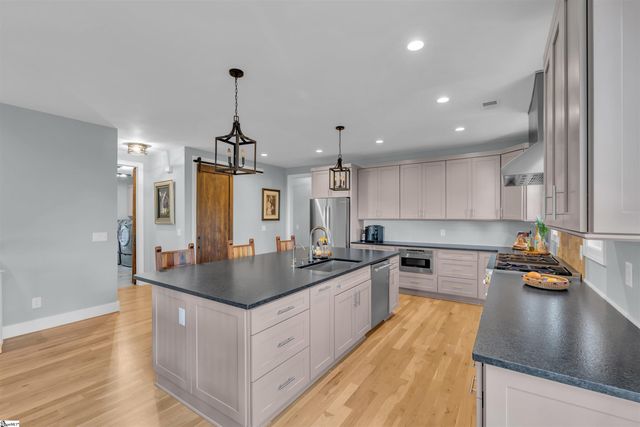 208 Mountain Edge Court, Greenville, SC 29609