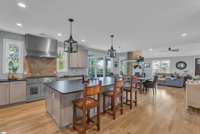 208 Mountain Edge Court, Greenville, SC 29609