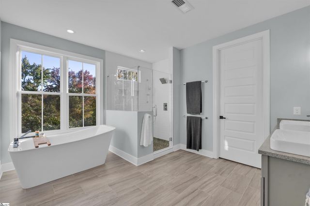 208 Mountain Edge Court, Greenville, SC 29609