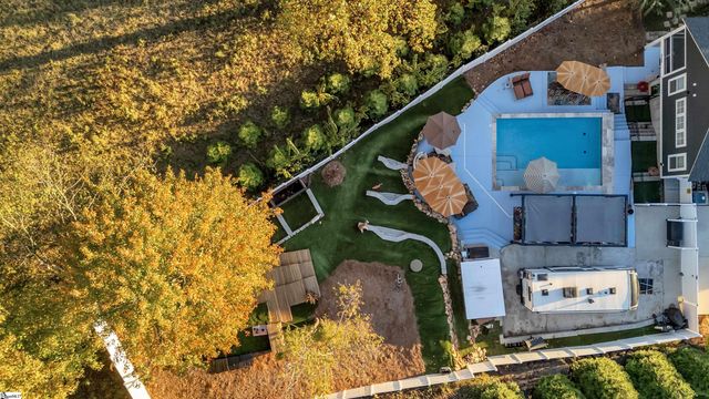 208 Mountain Edge Court, Greenville, SC 29609