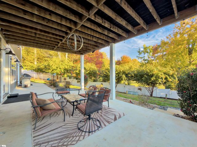 208 Mountain Edge Court, Greenville, SC 29609