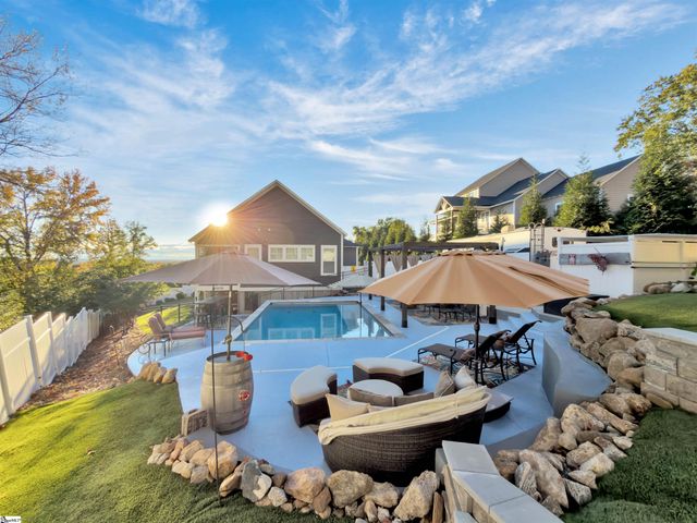 208 Mountain Edge Court, Greenville, SC 29609