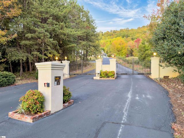 208 Mountain Edge Court, Greenville, SC 29609