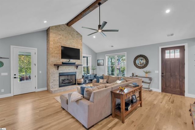 208 Mountain Edge Court, Greenville, SC 29609