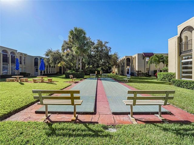 835 18th 404, Vero Beach, FL 32960