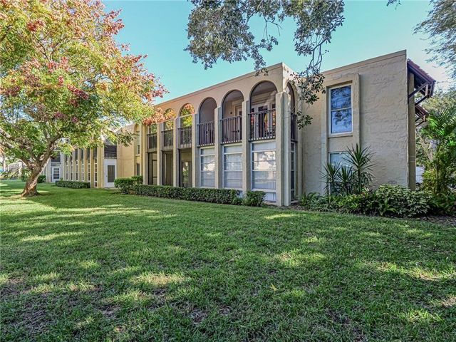 835 18th 404, Vero Beach, FL 32960