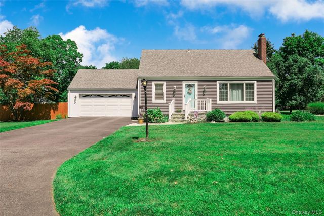 49 Regent Street, Patchogue, NY 11772