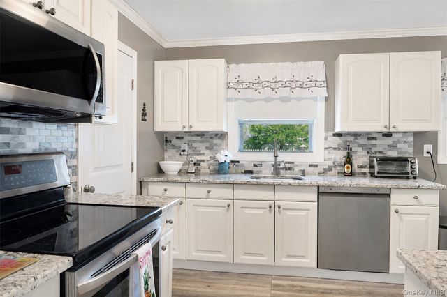 49 Regent Street, Patchogue, NY 11772