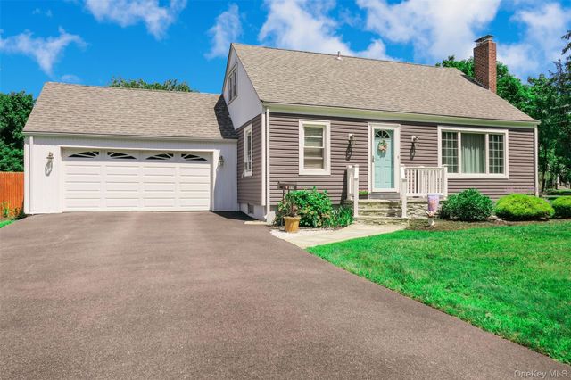 49 Regent Street, Patchogue, NY 11772