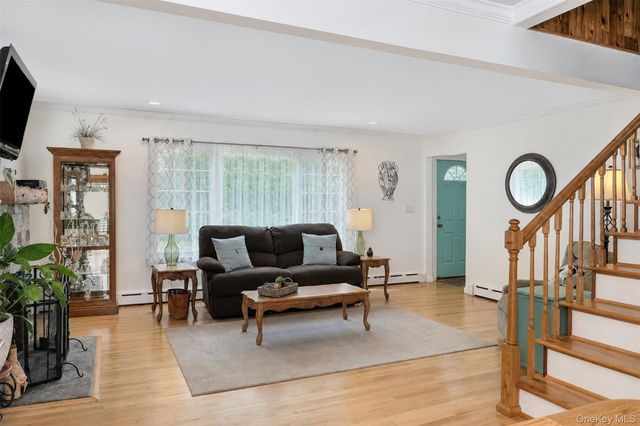 49 Regent Street, Patchogue, NY 11772