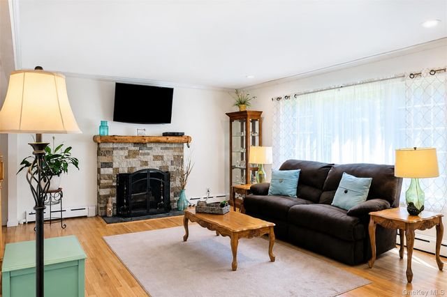 49 Regent Street, Patchogue, NY 11772