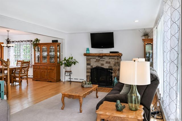 49 Regent Street, Patchogue, NY 11772