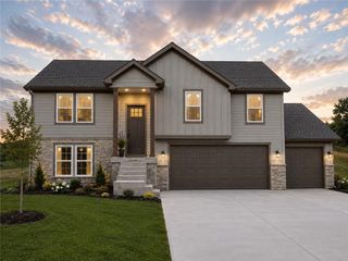 523 Skyview Lane, Liberty, MO 64068