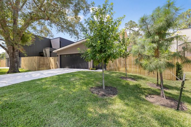 1502 Primrose Street, Conroe, TX 77385