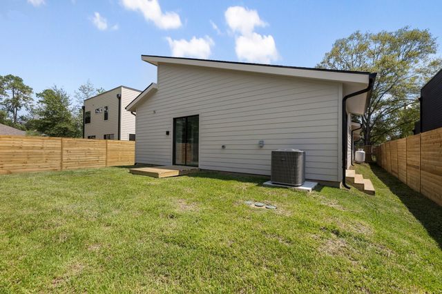 1502 Primrose Street, Conroe, TX 77385