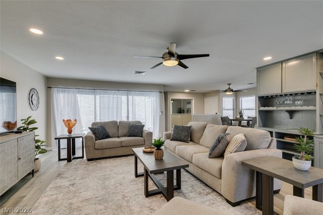 2587 Swan Lane, Las Vegas, NV 89121
