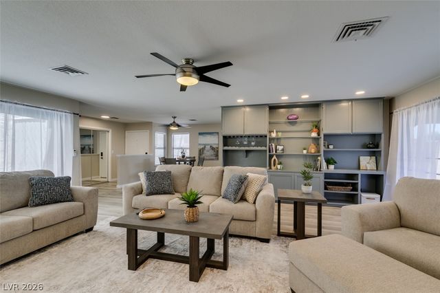 2587 Swan Lane, Las Vegas, NV 89121
