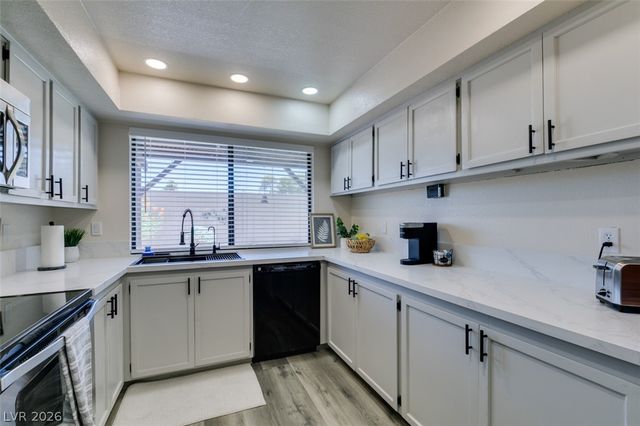 2587 Swan Lane, Las Vegas, NV 89121