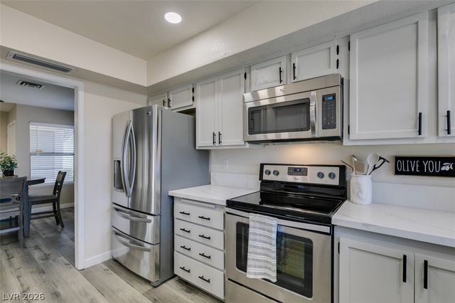 2587 Swan Lane, Las Vegas, NV 89121