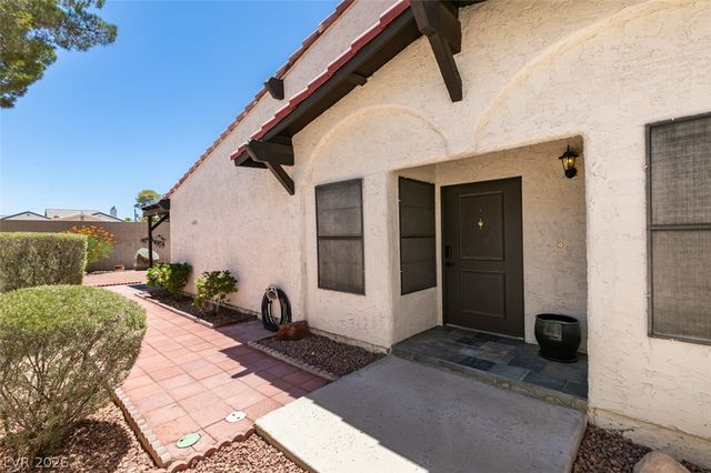 2587 Swan Lane, Las Vegas, NV 89121
