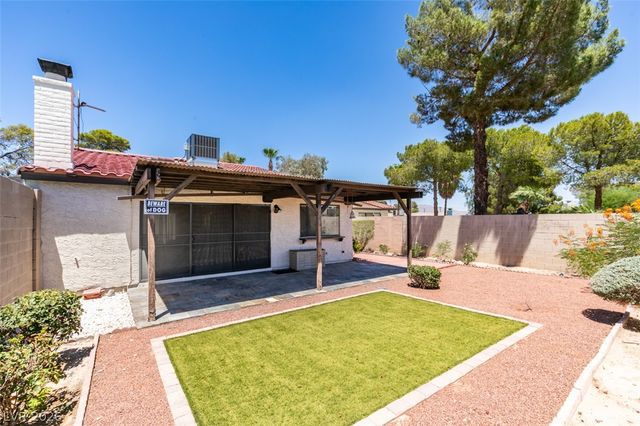 2587 Swan Lane, Las Vegas, NV 89121
