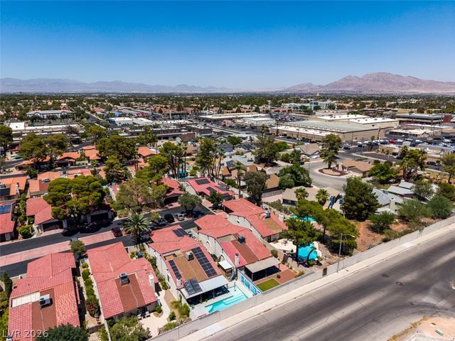 2587 Swan Lane, Las Vegas, NV 89121