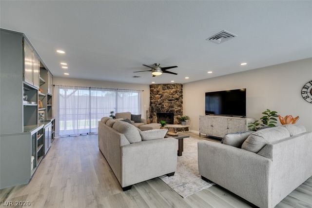 2587 Swan Lane, Las Vegas, NV 89121