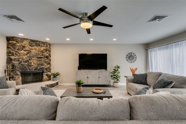 2587 Swan Lane, Las Vegas, NV 89121
