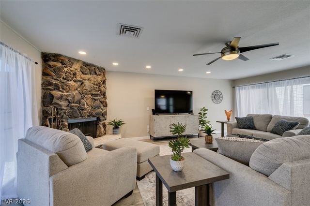 2587 Swan Lane, Las Vegas, NV 89121