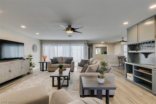 2587 Swan Lane, Las Vegas, NV 89121