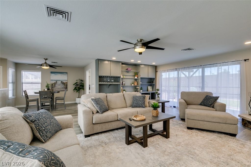 2587 Swan Lane, Las Vegas, NV 89121