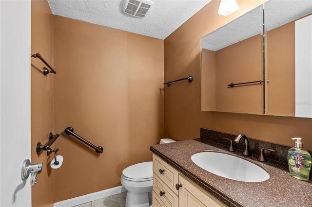 32 PEBBLE BEACH DRIVE, Ormond Beach, FL 32174