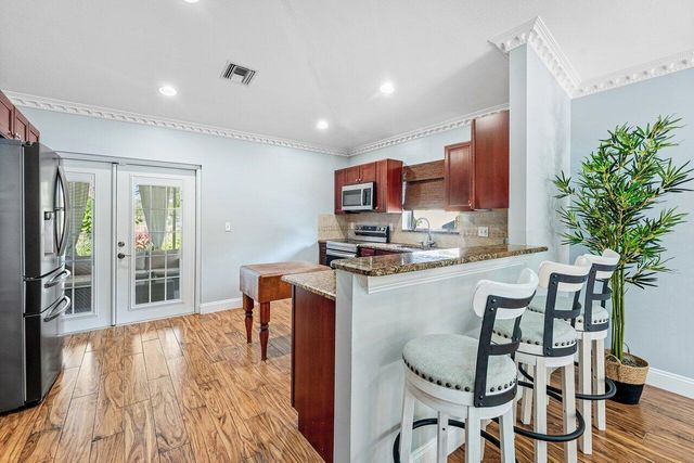 5418 Club Circle, Haverhill, FL 33415