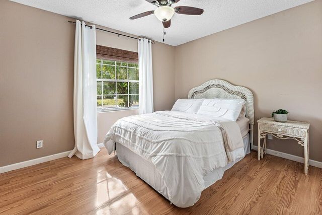 5418 Club Circle, Haverhill, FL 33415