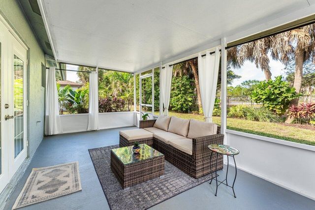 5418 Club Circle, Haverhill, FL 33415