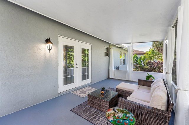 5418 Club Circle, Haverhill, FL 33415