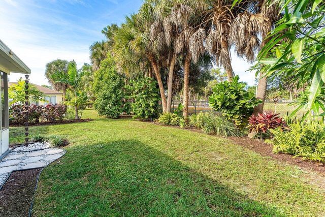 5418 Club Circle, Haverhill, FL 33415