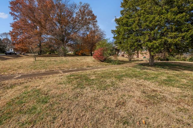 1252 W Hickory Springs Ct, Brentwood, TN 37027