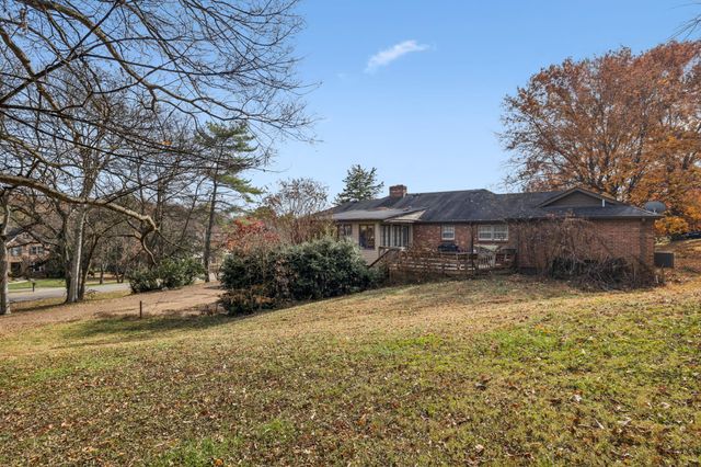 1252 W Hickory Springs Ct, Brentwood, TN 37027