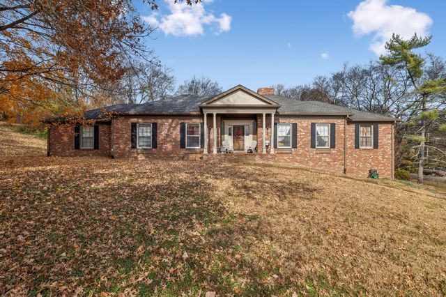 1252 W Hickory Springs Ct, Brentwood, TN 37027