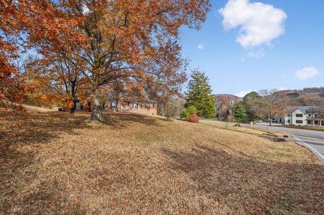 1252 W Hickory Springs Ct, Brentwood, TN 37027