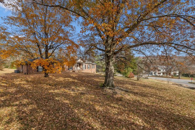 1252 W Hickory Springs Ct, Brentwood, TN 37027