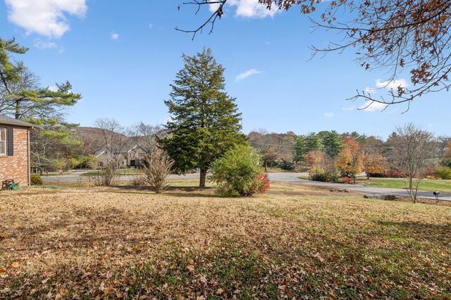 1252 W Hickory Springs Ct, Brentwood, TN 37027