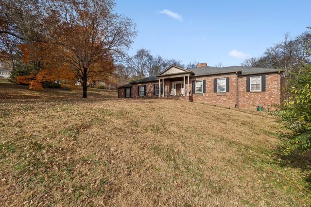 1252 W Hickory Springs Ct, Brentwood, TN 37027
