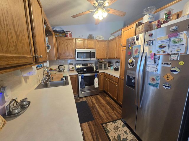 2116 Kingsley St, Newton, KS 67114