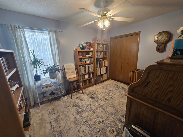 2116 Kingsley St, Newton, KS 67114